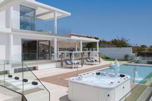 KARAT Villa Royal White