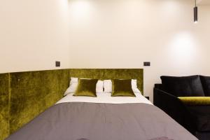 PAY60 -Crescenzago- Luxury Yellow House