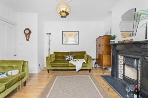 Kessel House - Outstanding family home, close to town centre