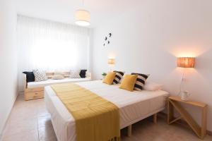 Beach Paradise Flat in Denia Centre w Large Pool