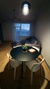 The SiXth - Self Check-in