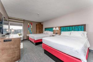 Queen Room with Two Queen Beds room in Hampton Inn Morgantown