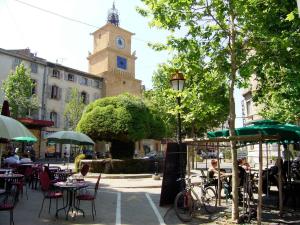 Villas Premium villa with garden and pool, Lambesc : photos des chambres