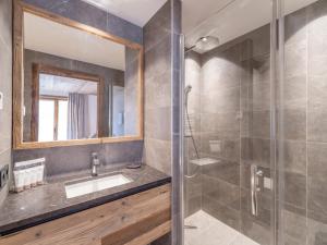 Chalets Chalet Courchevel, 6 pieces, 12 personnes - FR-1-568-36 : photos des chambres