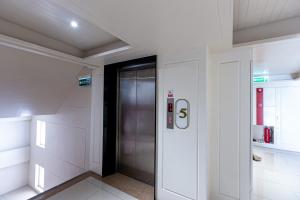 A Room Bangkok Sathorn