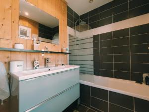 Maisons de vacances Villa MoMa Nouvelle sur Ares : photos des chambres