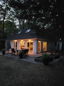 8 pers vakantiehuis met natuur- sauna en bubbelbad