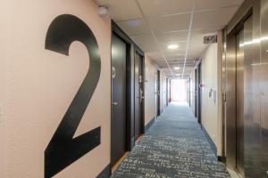 Hotels B&B HOTEL Cholet Nord : photos des chambres