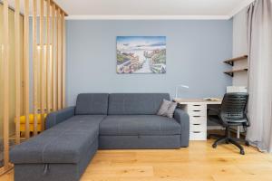 Comfortable studio with balcony and parking in Gdańsk by Renters