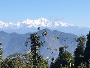 Hotel LA Riqueza Kanatal -Time Stops and the Mountains Begin - 05 Mins from Jungle Safari