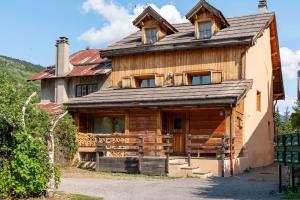 Chalets La Graviere : photos des chambres