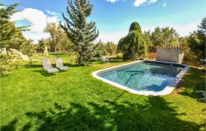 Maisons de vacances Amazing Home In Sault With Outdoor Swimming Pool, Wifi And Private Swimming Pool : photos des chambres