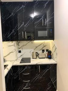 Cozy Riverside Pine Studio E5