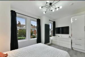 London 2-Bedrooms Apartment
