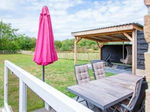 Holiday home near dunes with wellness garden