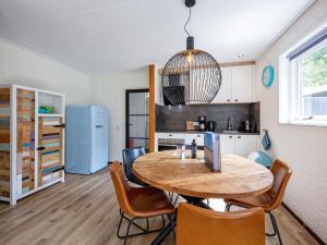 Cozy holiday home in Den Burg with hot tub