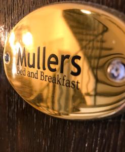 B&B / Chambres d'hotes Muller's Bed & Breakfast : Chambre Double Deluxe avec Balcon