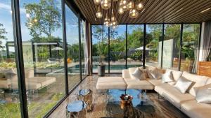 Villa Obsidian, sea view and walk to Choeng Mon beach