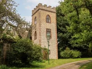 Hapton Folly - Hambledon