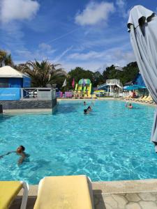 Mobil-home 68 personnes au Domaine de Kerlann, Pont-Aven