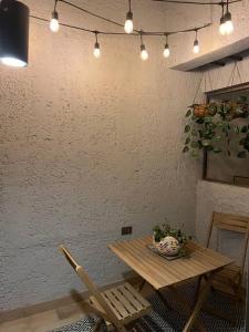 Casa completa de 3 cuartos en una zona tranquila.