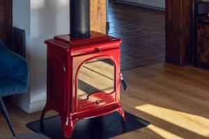 Kaszuby, dom kaszubski nad jeziorem Danielowa Dolina