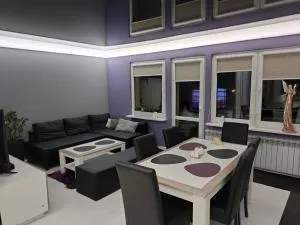 Nowoczesne mieszkanie 63m2 - 卡尔维纳