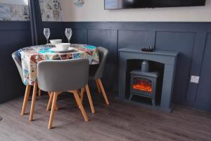 Immaculately Presented Detached Family Chalet - 5 mins to beach, nr Great Yarmouth & Norfolk Broads