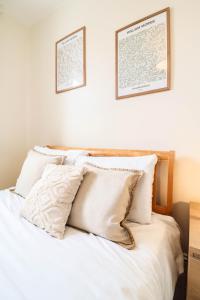 Right by Oval station 2-Bed Flat ! FREE WIFI!
