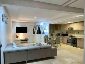 Appartement haut standing 3 chambres avec Terasse quartier Gueliz Hivernage à Marrakech I19