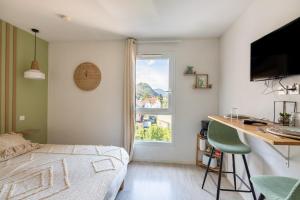 Appartements Les Cocons de Lourdes : Studio - Vue sur Montagne