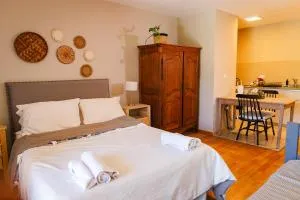 Cálido monoambiente con cochera en Yerba Buena - La Bolsa