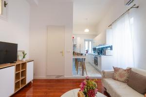 Filarmonikis Deluxe Apartment