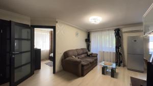Apartment on Nauki Avenue 102