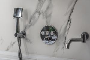 Luxury Modern Full Seaview Retreat