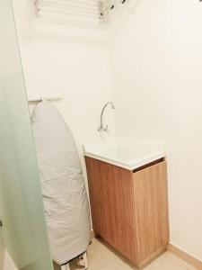 Autopista Norte, Calle 100, cerca a todo