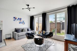 Appartements Amazing Duplex with Sauna 1BR4P in ORLY - ONYX : photos des chambres