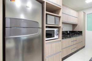 Aluguel Apartamento 2 quartos s 1 suíte 80m Mar BombasSC