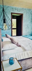 Beautiful villa with private pool near sea