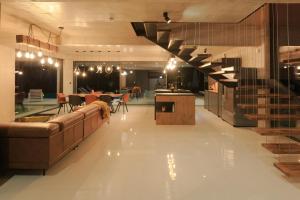 Beautiful villa with private pool near sea