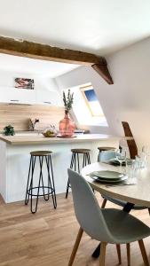 Appartements Chez Clement et Mathilde -Duplex climatise Hyper centre , tout equipe : photos des chambres