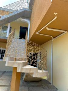 White House by White River