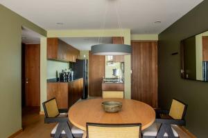 New 2BR with pool and rooftop