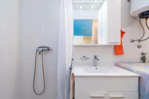 Apartments with WiFi Klenovica - Novi Vinodolski - 5530