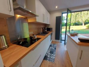 Maisons de vacances Gite Alexain, 3 pieces, 4 personnes - FR-1-600-199 : photos des chambres