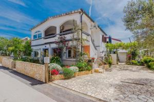 Apartments with parking space Vir - Torovi - Vir - Pedinka, Vir - 21752