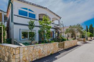 Apartments with parking space Vir - Torovi - Vir - Pedinka, Vir - 21752