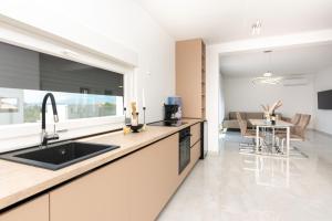 Apartments with parking space Vir - Lozice, Vir - 21759