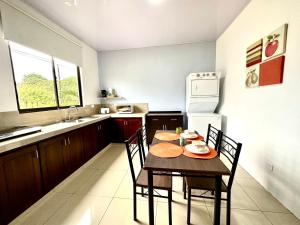 Oasis Arenal Villa Downtown Arenal Volcano View