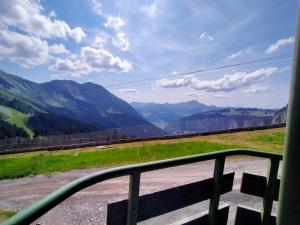 Avoriaz: Appartement cosy 3 pièces pour 5 pers avec WiFi, TV, appareil à raclette - FR-1-633-77